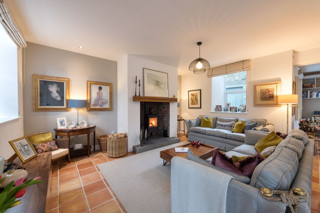 Property photo 3 of 42 Sitting Room