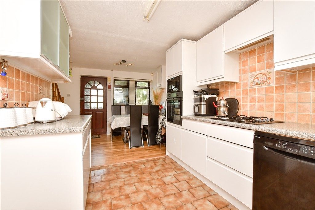 Property photo 3 of 9 Kitchen / Dining Room