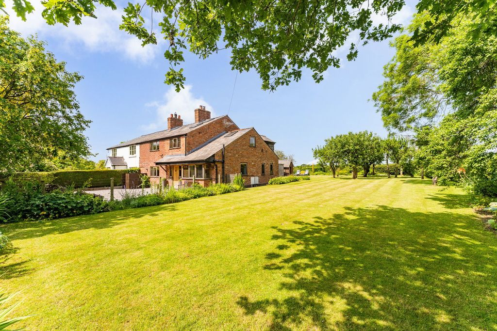 Property photo 1 of 89