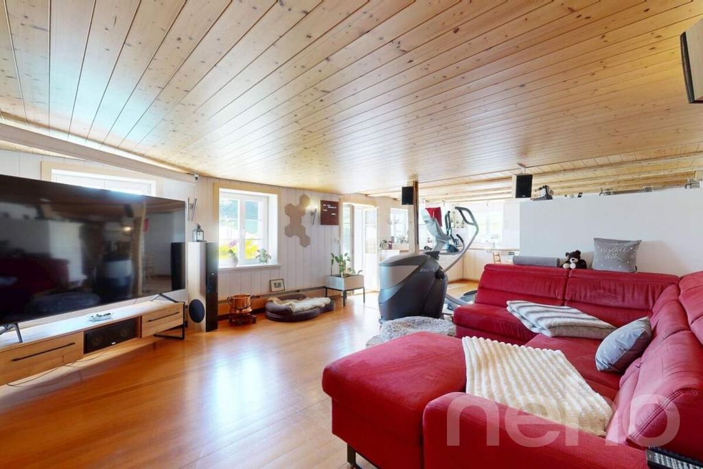 Property photo 3 of 12