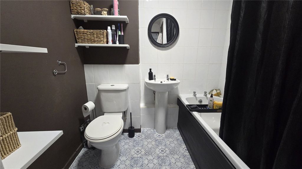 Property photo 2 of 5 Picture No. 03