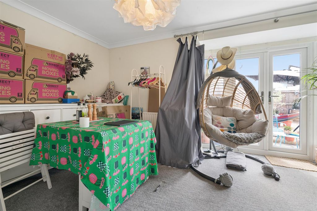 Property photo 2 of 7 Flat 3 50 Longley Road Sw17 Reception 2.Jpg