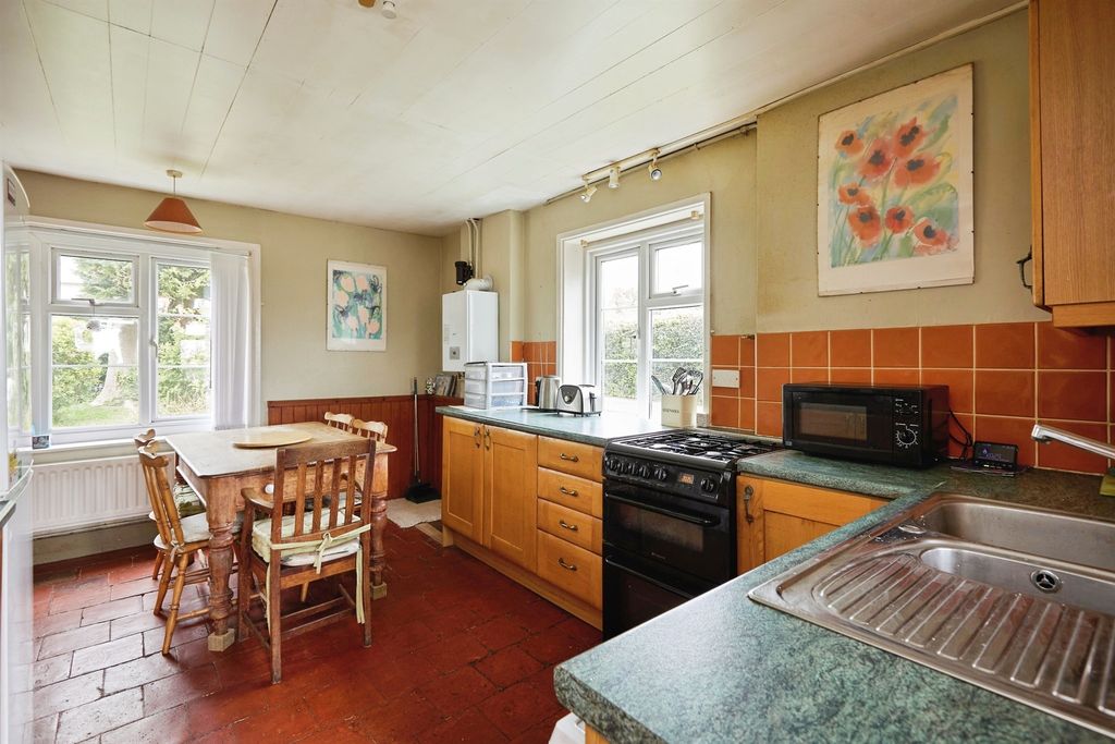 Property photo 2 of 17