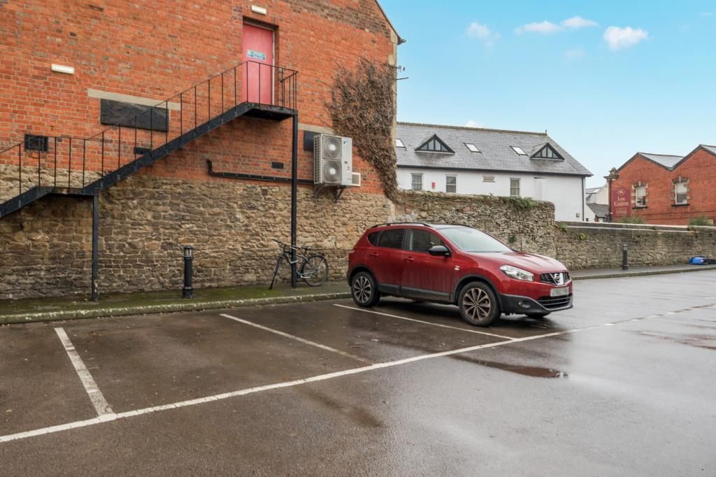 Property photo 2 of 14 External Grounds