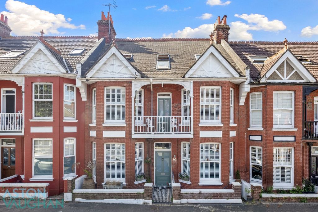 Property photo 1 of 27 4523361