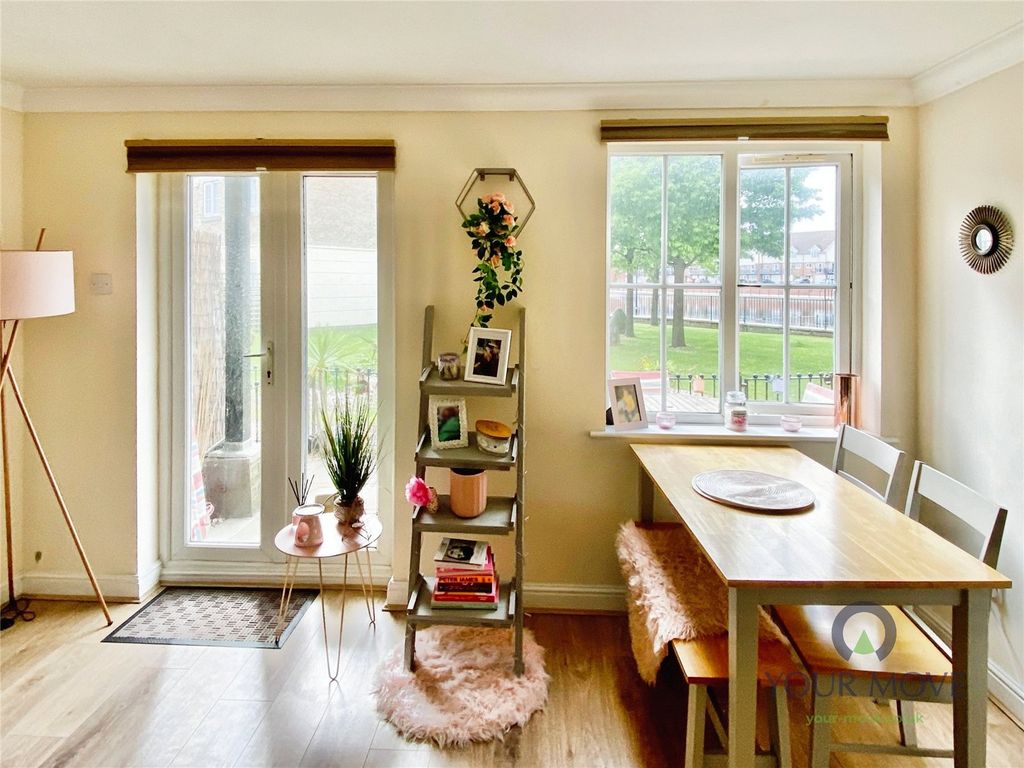 Property photo 3 of 10 Living Room