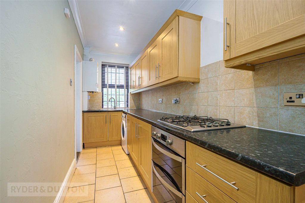 Property photo 3 of 14 Kitchen