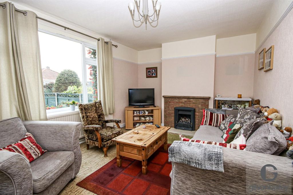 Property photo 2 of 16 16-Img_9105.Jpg