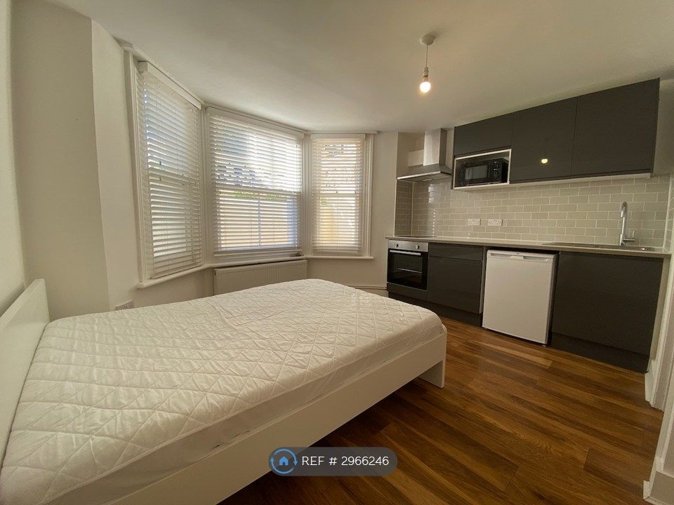 Property photo 1 of 2