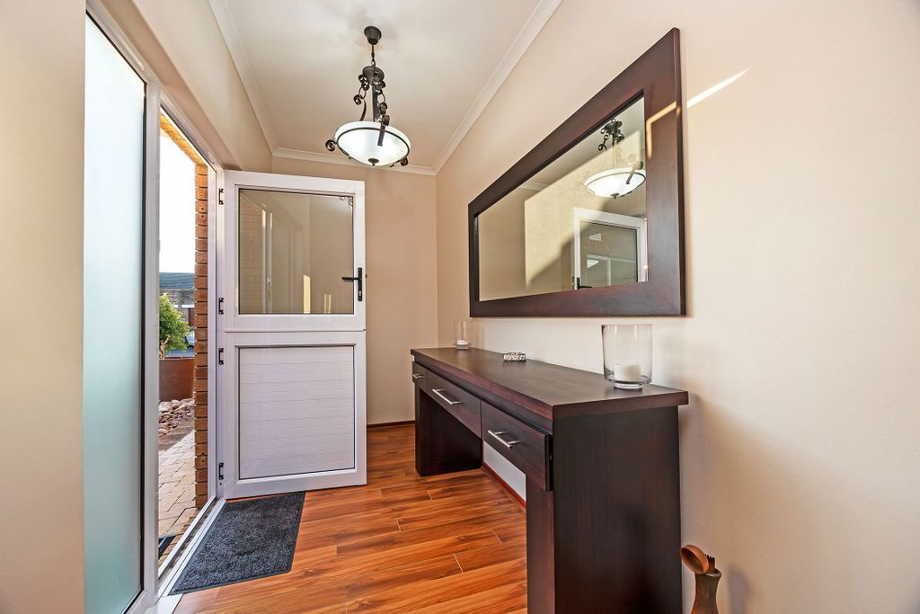 Property photo 2 of 34 Dbv1708460