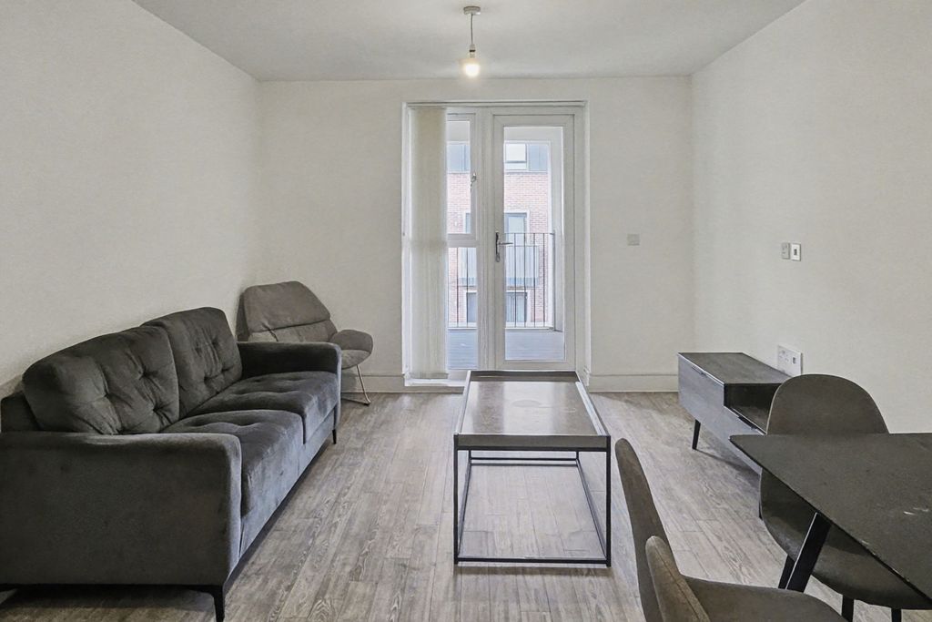 Property photo 3 of 9 55 Suffield Lodge, Suffield Hill, High Wycombe, Buckinghamshire, Hp11 2Fr