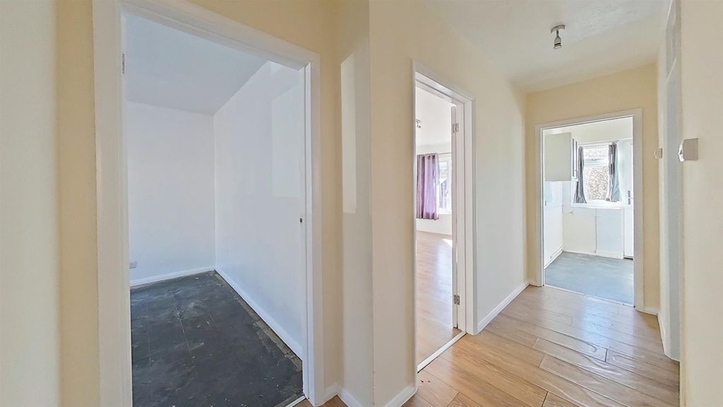 Property photo 3 of 12 Hallway