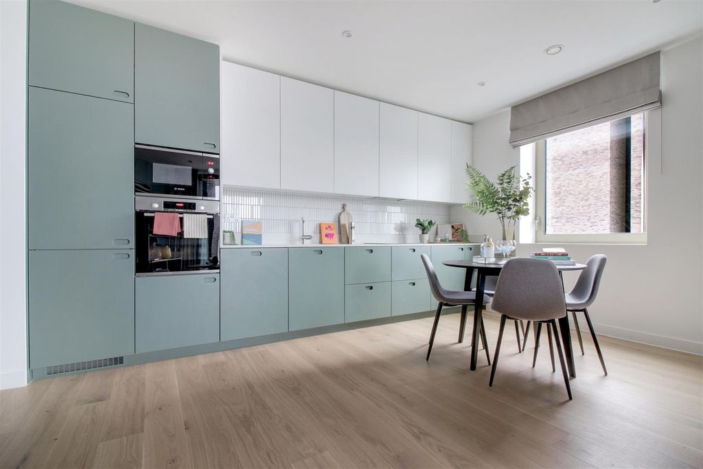 Property photo 3 of 11 Wayne &amp; Silver