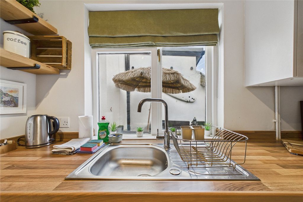 Property photo 3 of 14 Picture No. 16