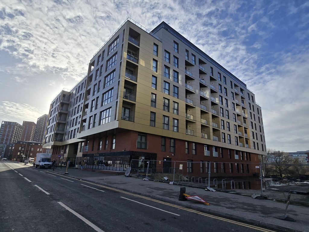Property photo 2 of 2 Flat LG08, Adelphi Wharf 1, Adelphi Street, Salford, M3 6En (External (12).Jpg