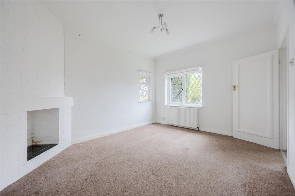 Property photo 2 of 19 Dining Room