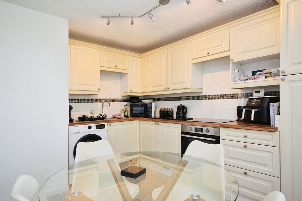Property photo 3 of 9 Picture No. 04