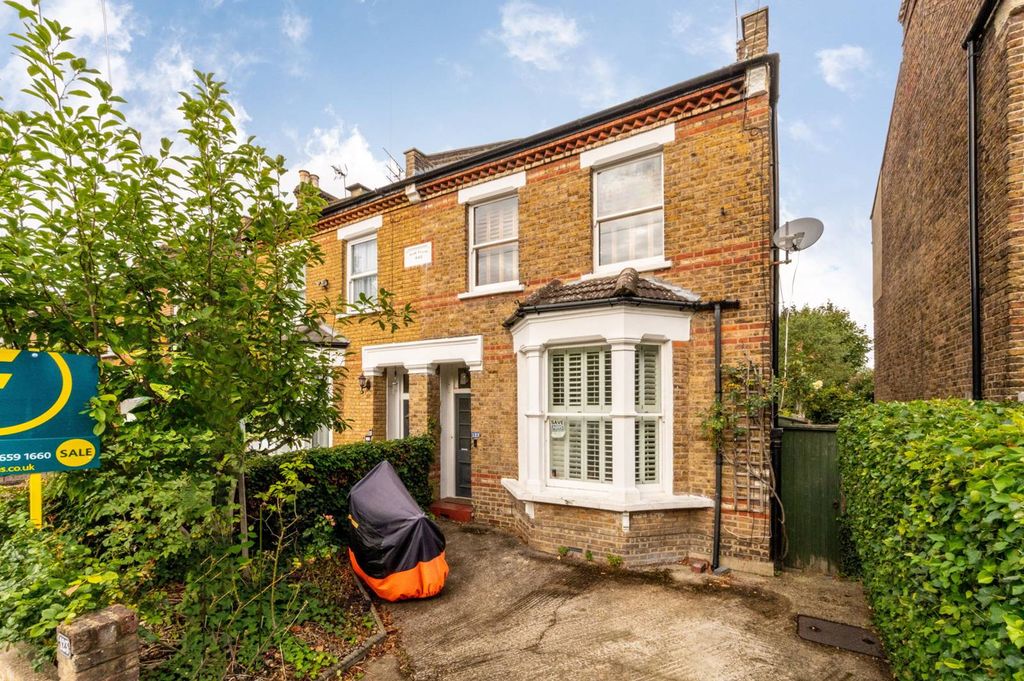 Property photo 2 of 14