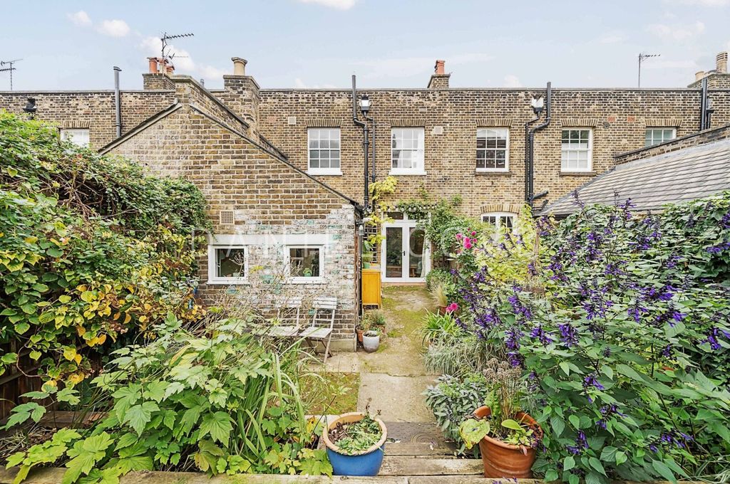 Property photo 3 of 20