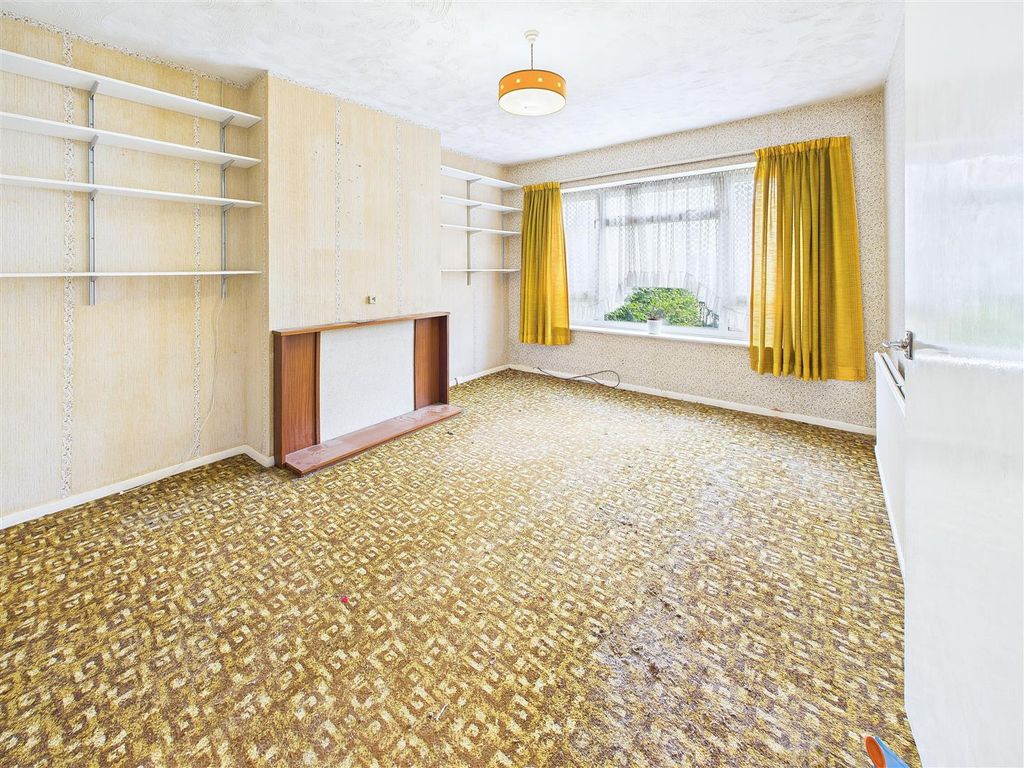 Property photo 3 of 14