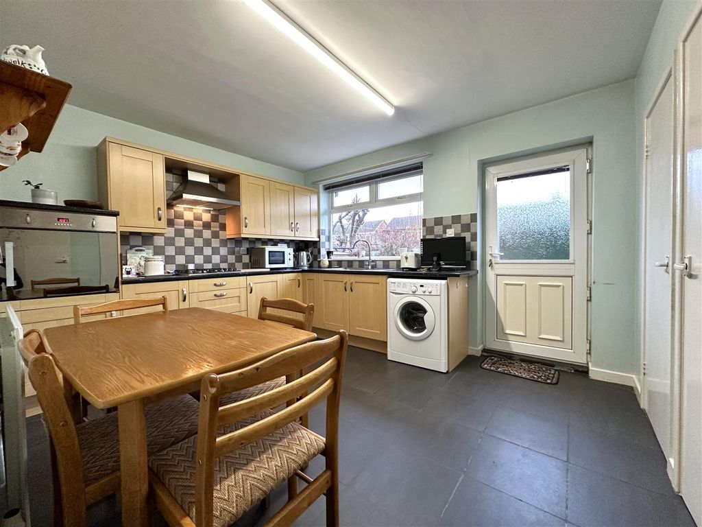 Property photo 2 of 13 Dining Kitchen 770