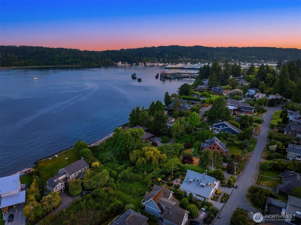 Property photo 2 of 40