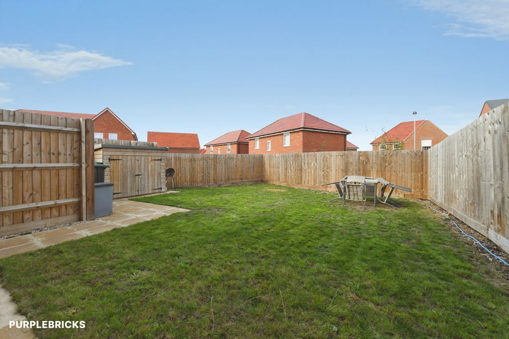 Property photo 2 of 34