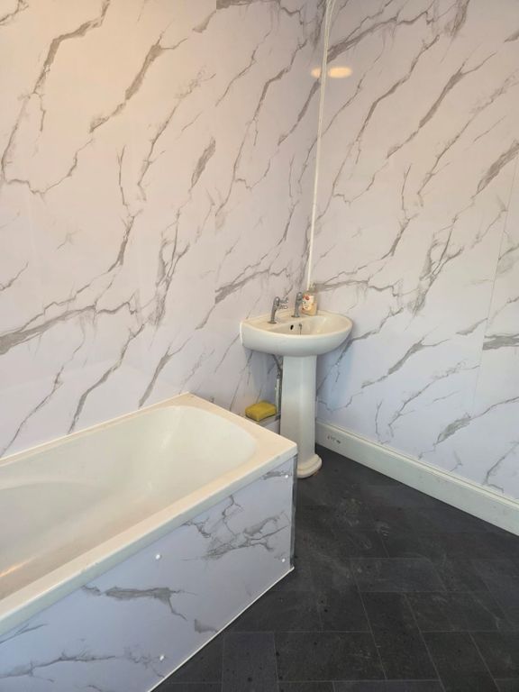 Property photo 3 of 13 Bathroom