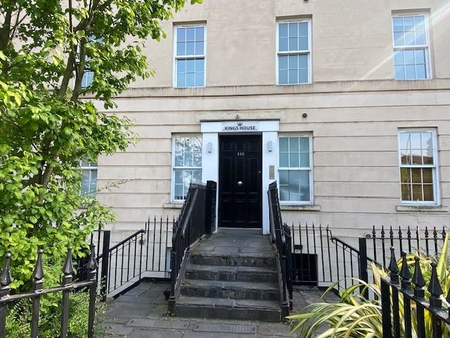 Property photo 1 of 8 5203000