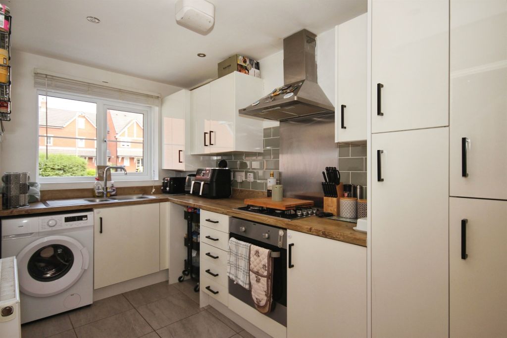 Property photo 2 of 11