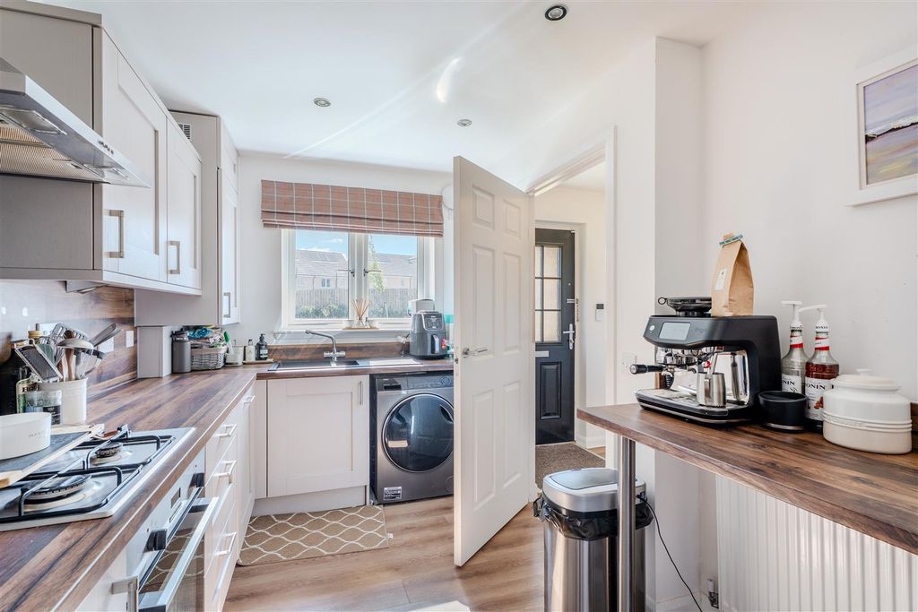 Property photo 3 of 21 Mossend-31.Jpg