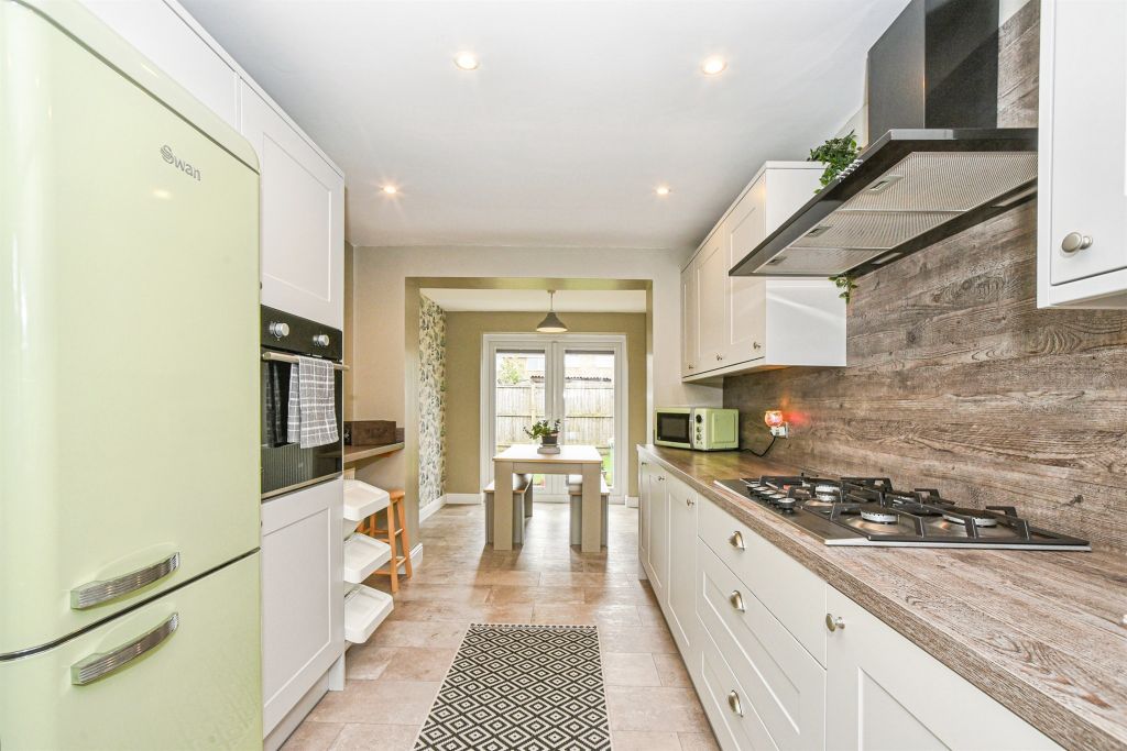 Property photo 2 of 17