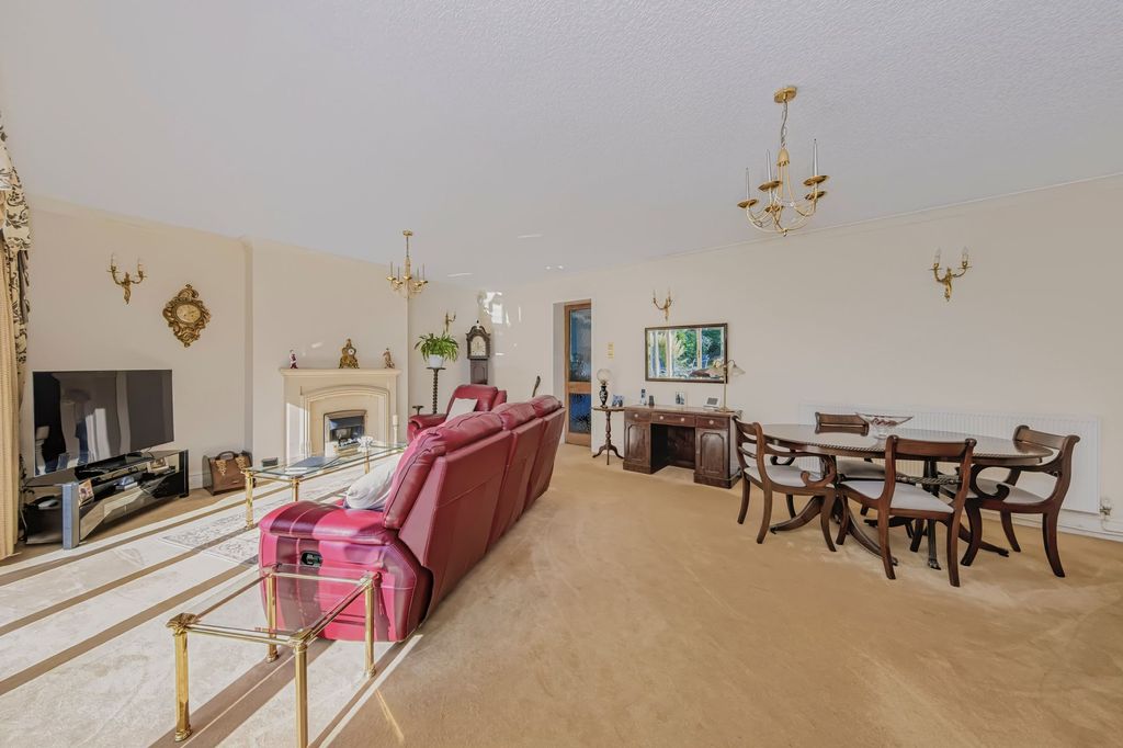 Property photo 3 of 29