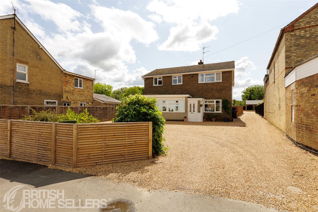Property photo 1 of 31 Picture No. 02