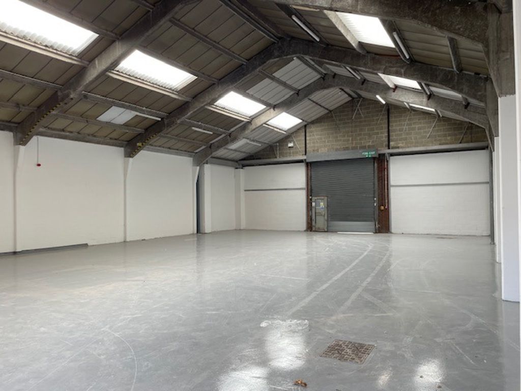 Property photo 1 of 6 Photo 6