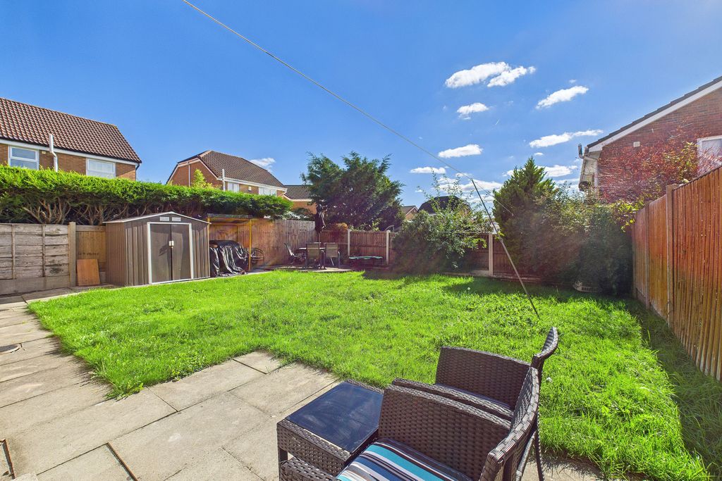 Property photo 2 of 16 Garden