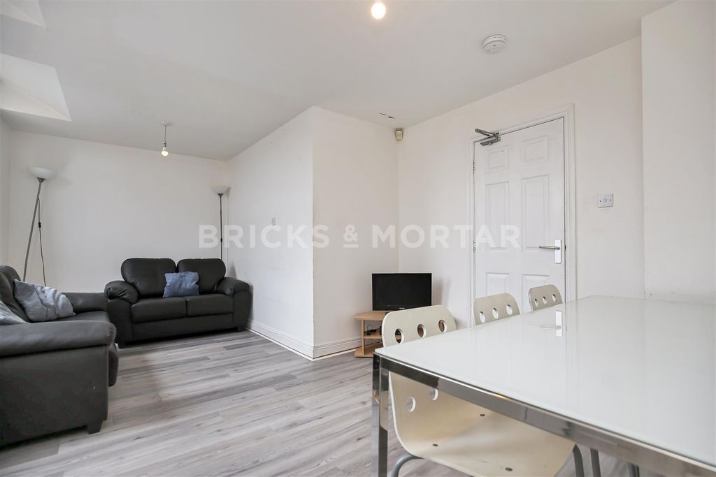 Property photo 3 of 13 Kgylmh5Nakgyzrssz4Y_Bw.Jpg