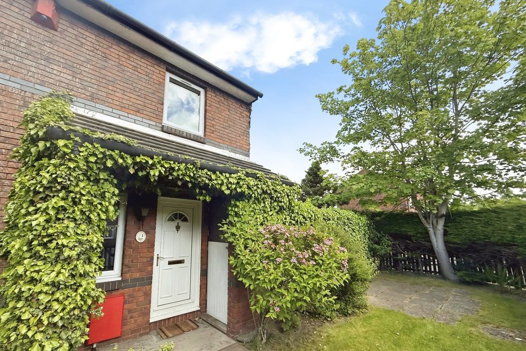 Property photo 1 of 11 External