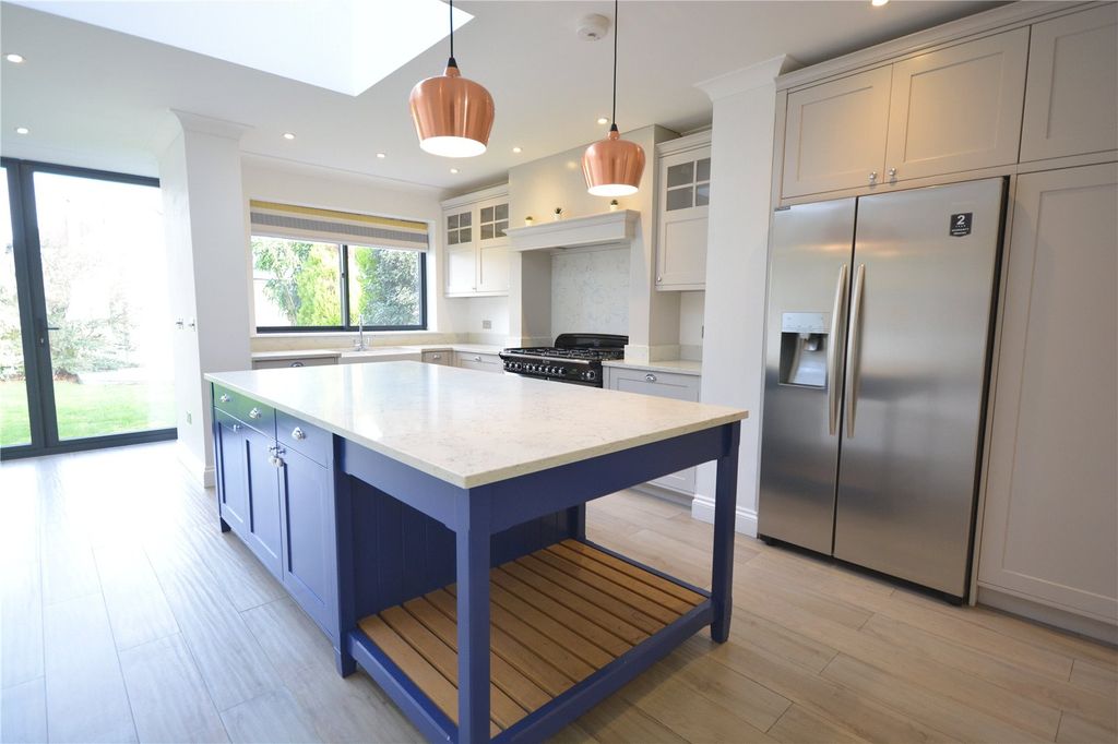 Property photo 3 of 14 Picture No. 06