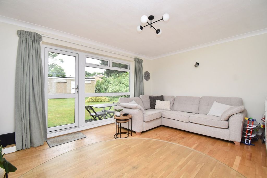 Property photo 2 of 14