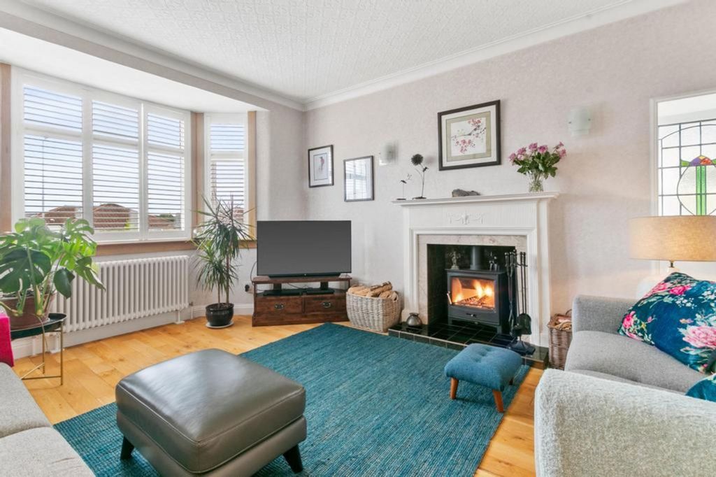 Property photo 2 of 30