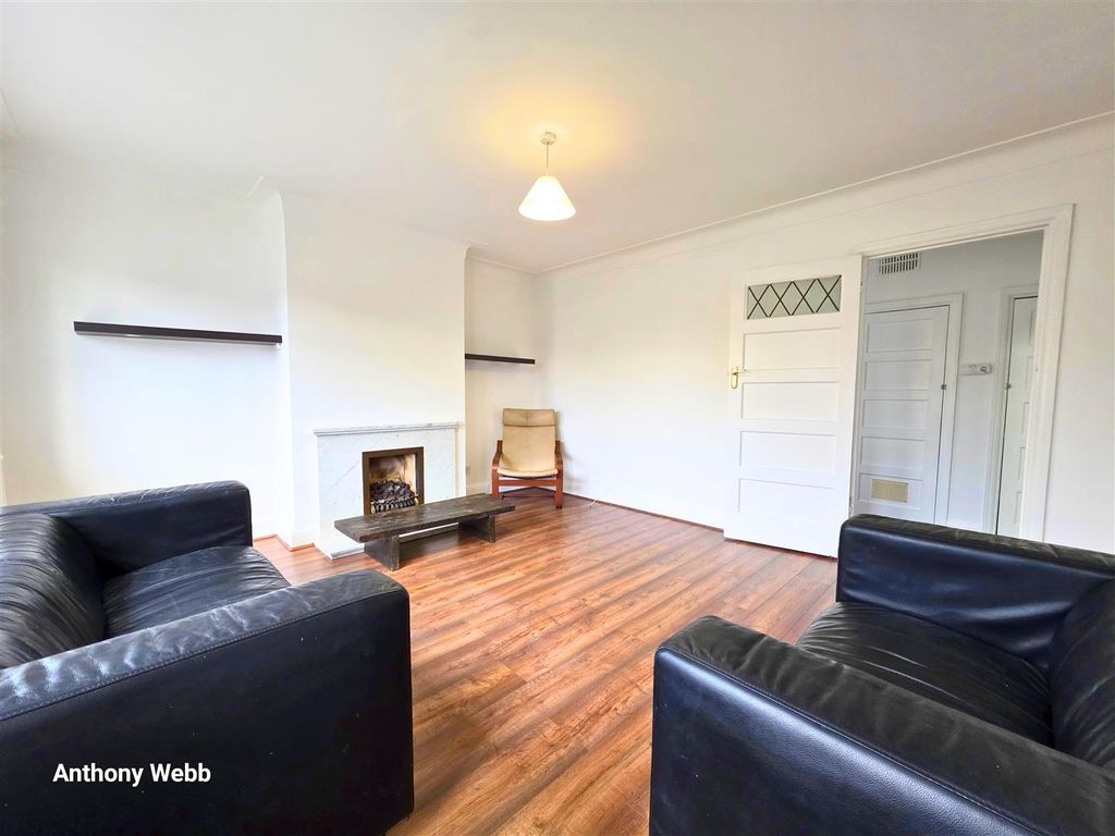 Property photo 3 of 14 Reception