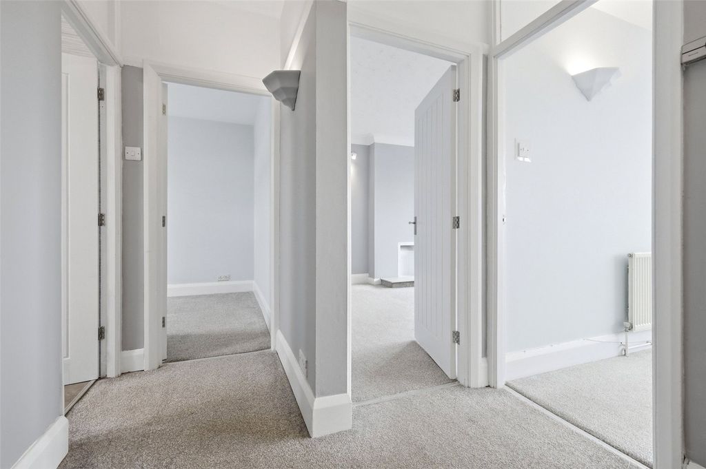 Property photo 3 of 13 Picture No. 19