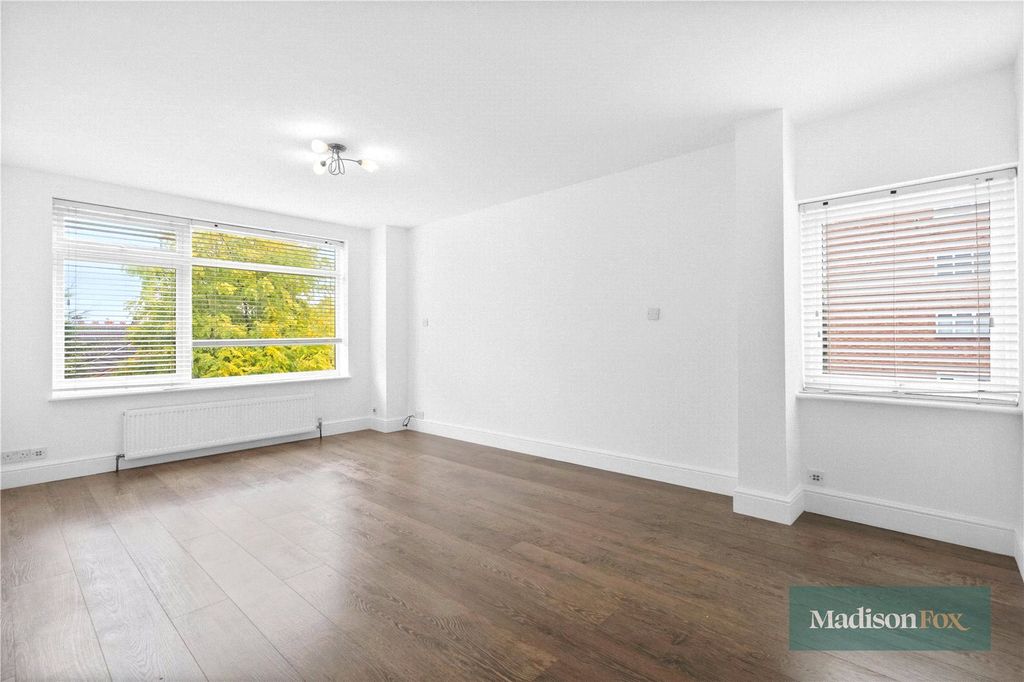 Property photo 3 of 16 Picture No. 03