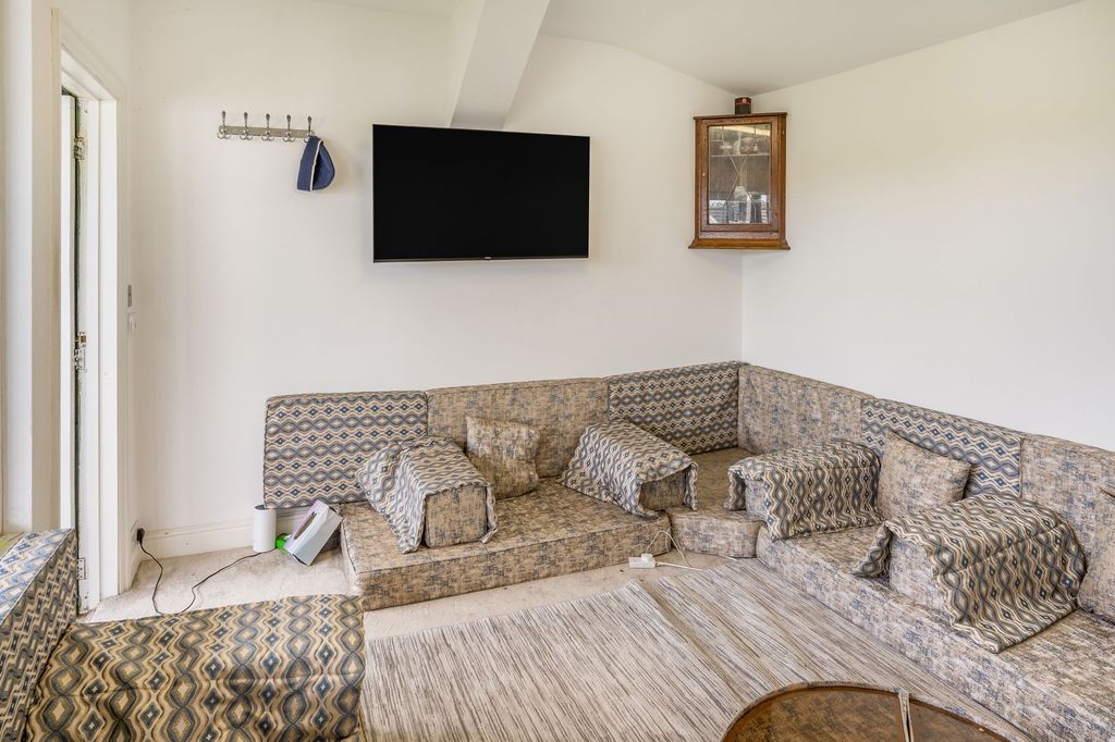 Additional image 27 of 6 bed detached house for saleChurch Road, Old St. Mellons CF3