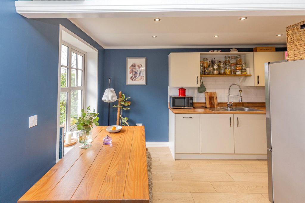 Property photo 1 of 17 Picture No. 05