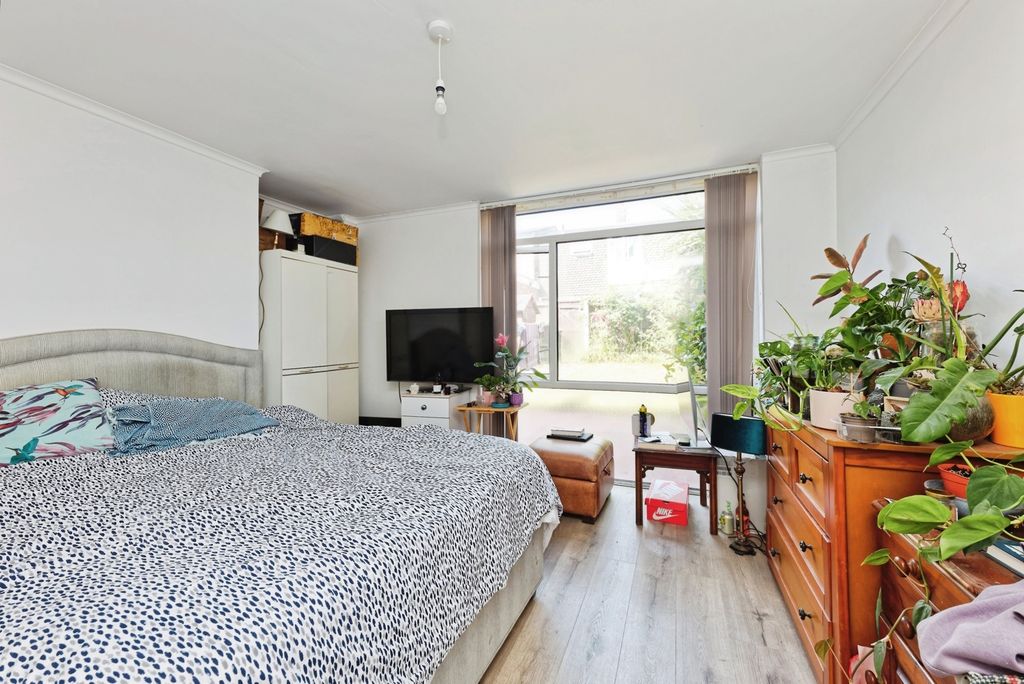 Property photo 2 of 13 Pbox-Img.Jpg