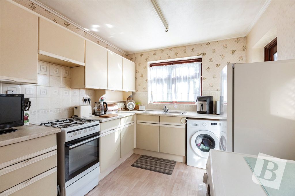Property photo 3 of 13 Kitchen