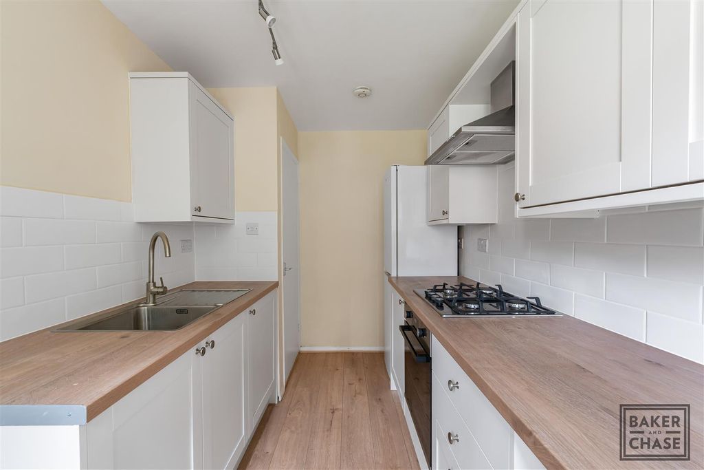 Property photo 3 of 14 Kitchen