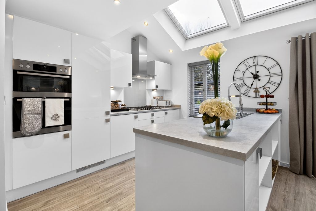 Property photo 1 of 30